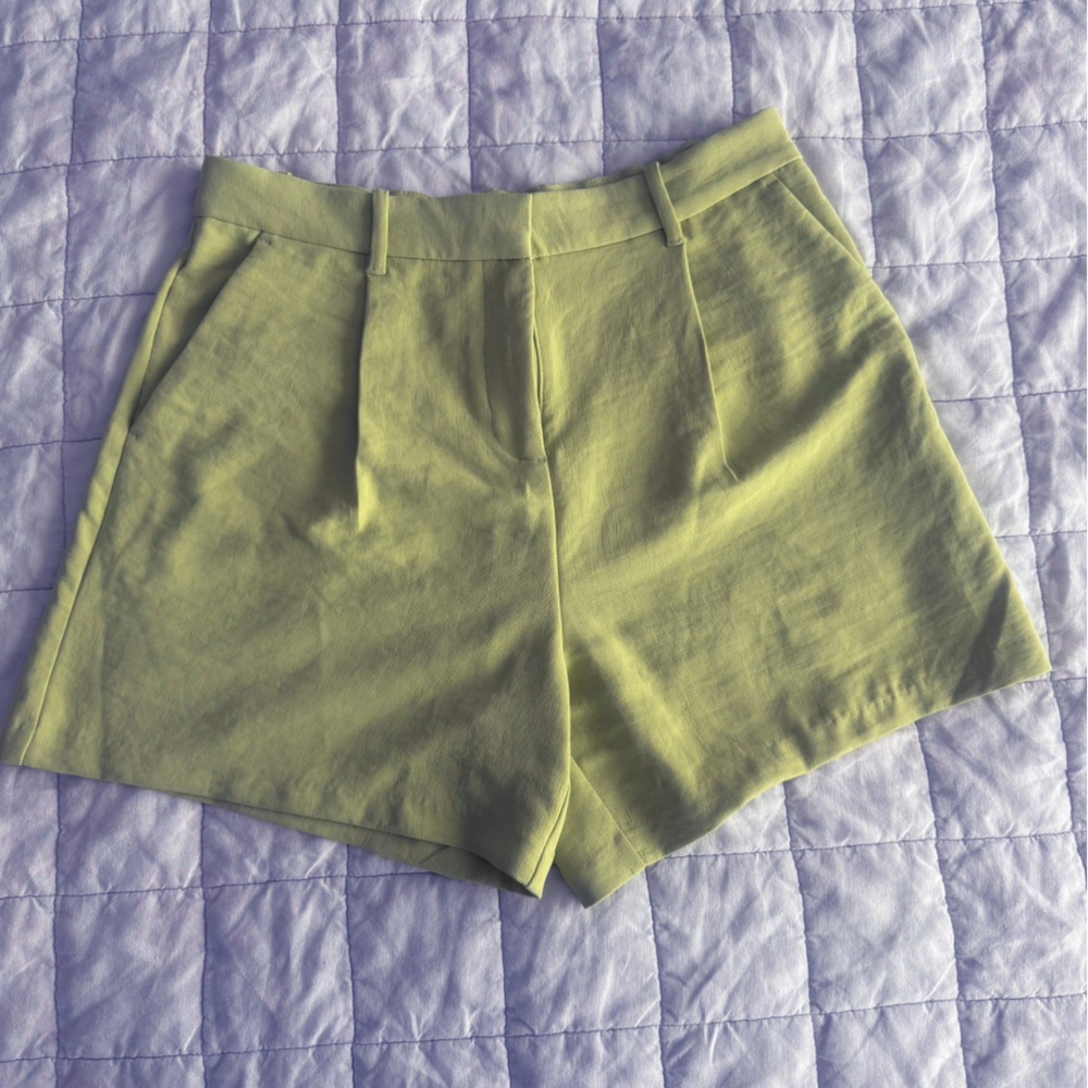 Abercrombie & Fitch High Waist stretchy Shorts in pastel Green